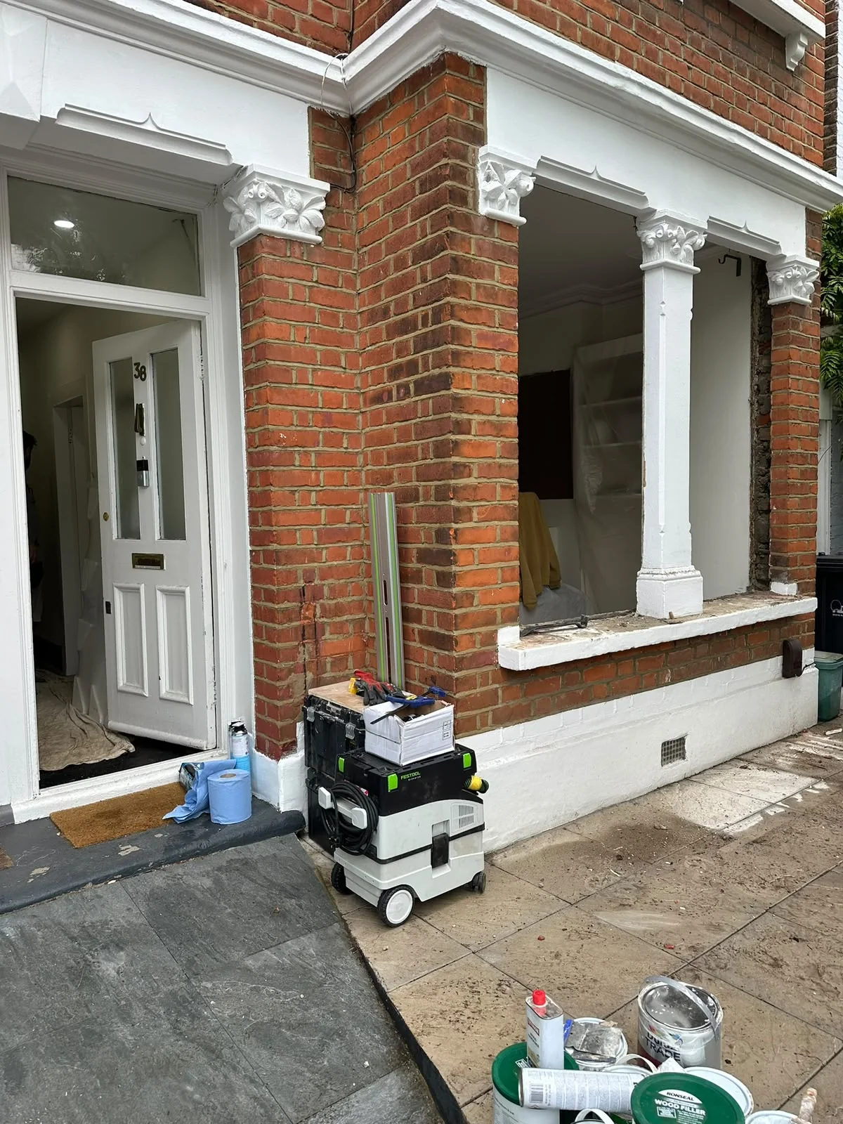 What affects the cost of sash window work?